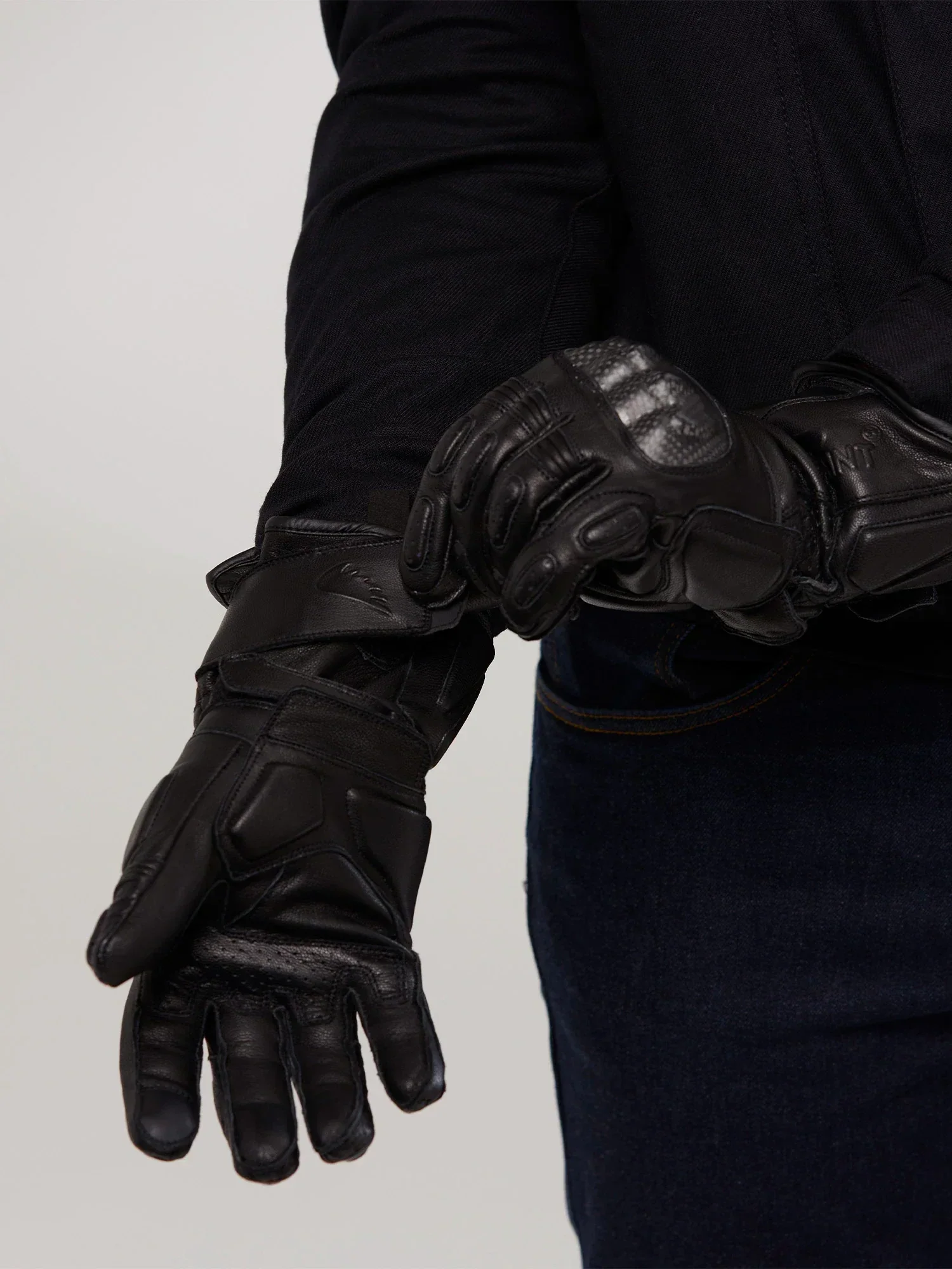 SA1NT Road Gloves 1.0 | Black - Image 4